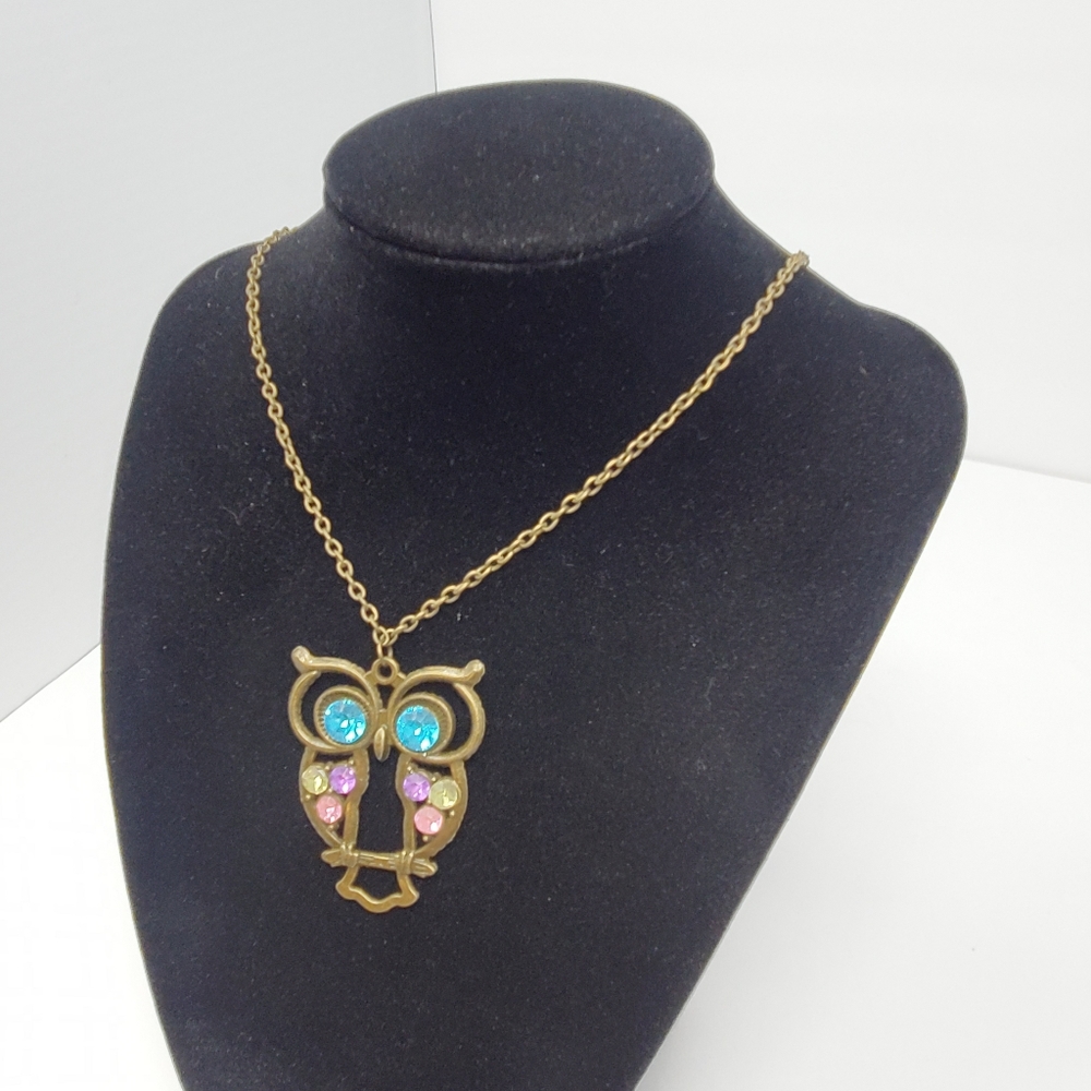 Copper color Gemstone Owl pendent with long matching chain 28"